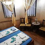 Castle Free Wellness And Saunapark Bed and Breakfast
