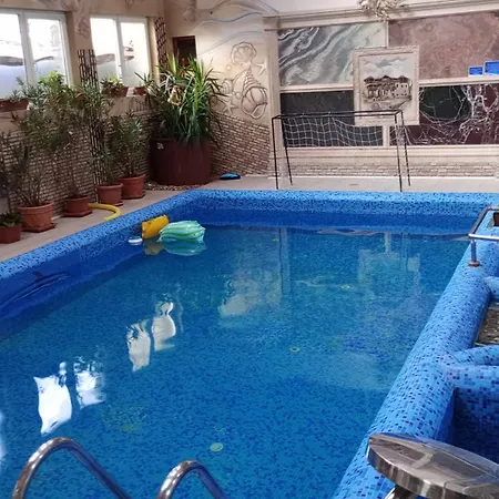 Castle Free Wellness And Saunapark