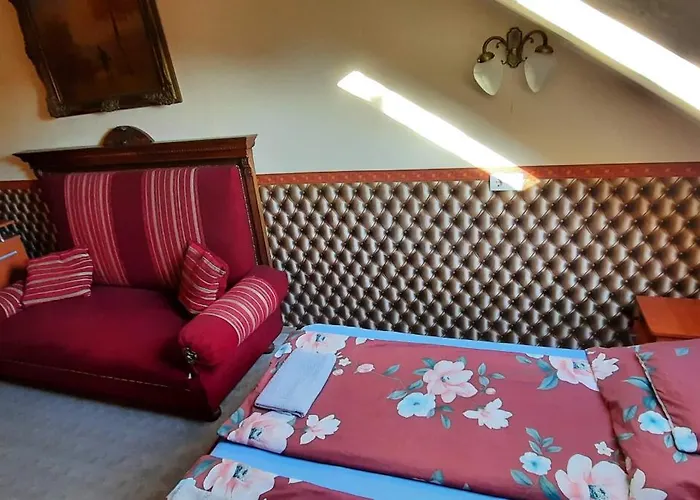 Castle Free Wellness And Saunapark Alojamento de Acomodação e Pequeno-almoço