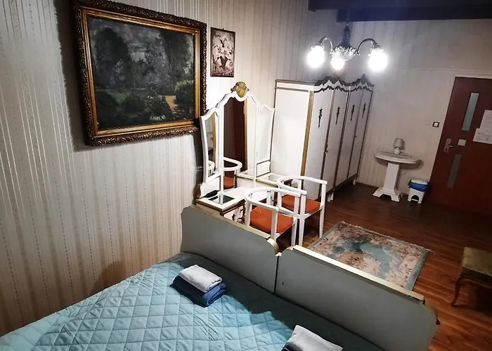 Castle Free Wellness And Saunapark Alojamento de Acomodação e Pequeno-almoço Nyíregyháza