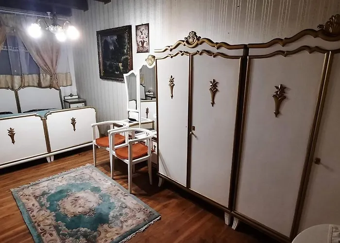 Alojamento de Acomodação e Pequeno-almoço Castle Free Wellness And Saunapark Nyíregyháza