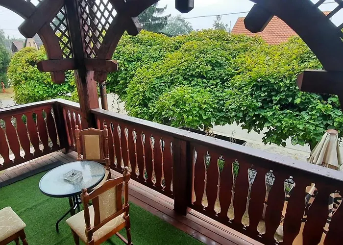 Castle Free Wellness And Saunapark Alojamento de Acomodação e Pequeno-almoço